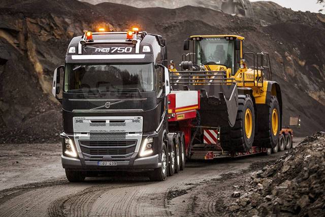 Седельный тягач Volvo VN730 с двигателем VE D16 и фильтры на него Седельный тягач Volvo VN730 с двигателем VE D16 и фильтры на него