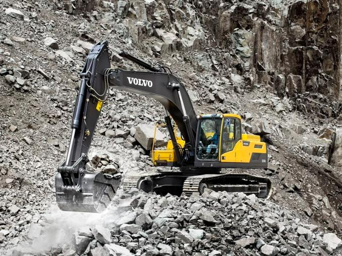 Фильтрующие элементы RF для экскаватора Volvo EC300DL Фильтрующие элементы RF для экскаватора Volvo EC300DL